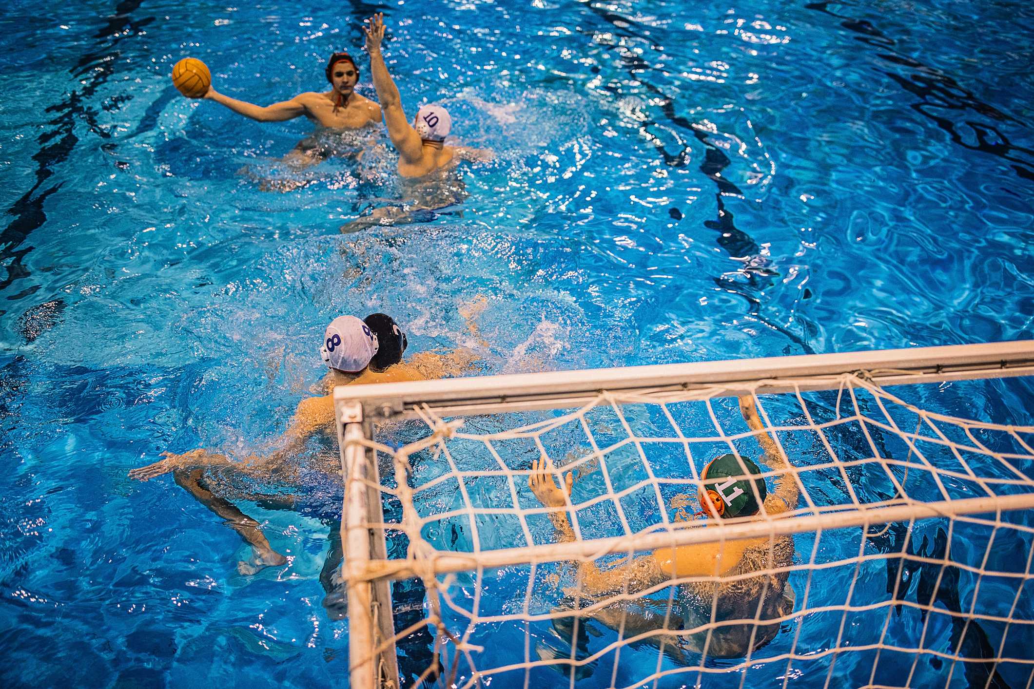 Esportes aquáticos: veja como começar a praticá-los