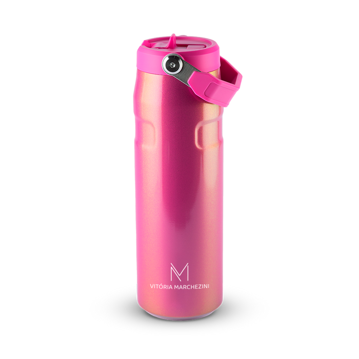 Garrafa rosa metálico com tampa e bico rosa, e alça lateral.