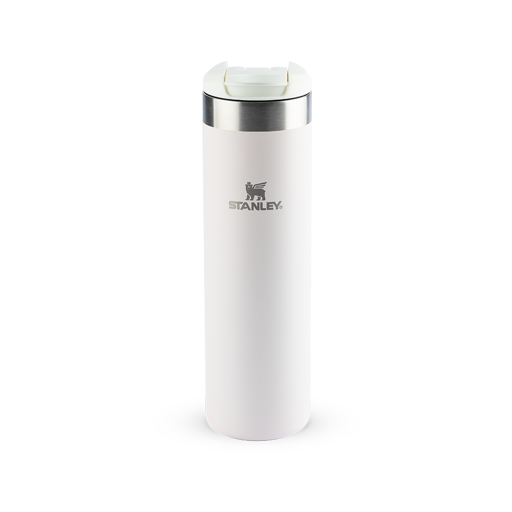 Copo térmico Stanley branco.